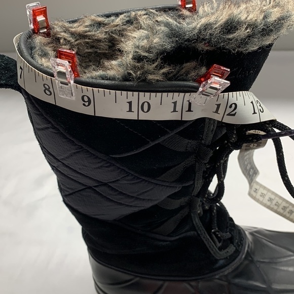 Clarks Faux Fur Thinsulate Lined Lace Up Winter Mukluk Boots Size 7.5 Black - Picture 11 of 11